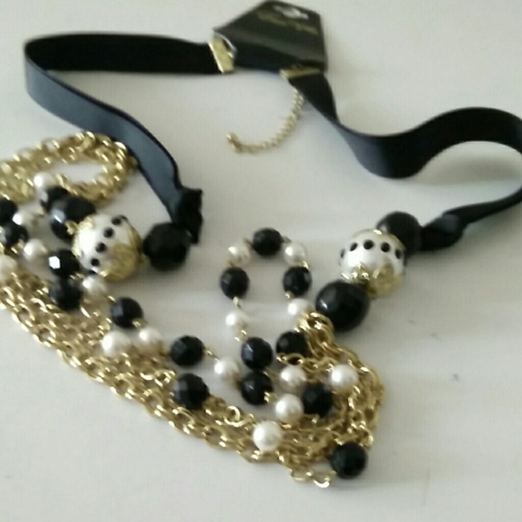 Bold statement 5 layer goldtone necklace 32" - Picture 8 of 8